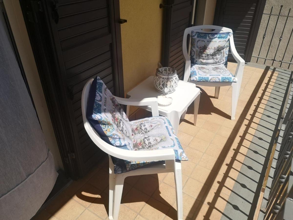 Casa Del Moro Lägenhet Giardini Naxos Exteriör bild